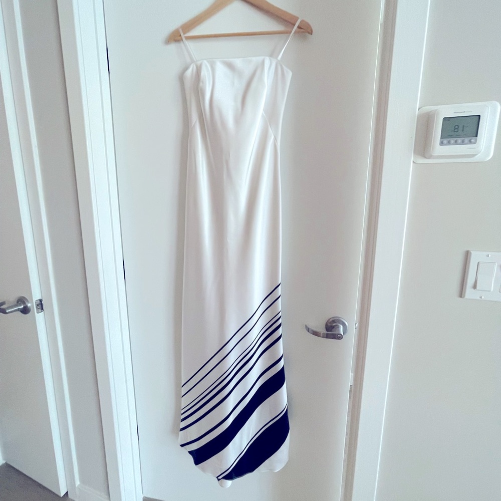 Cach’e Strapless White Dress